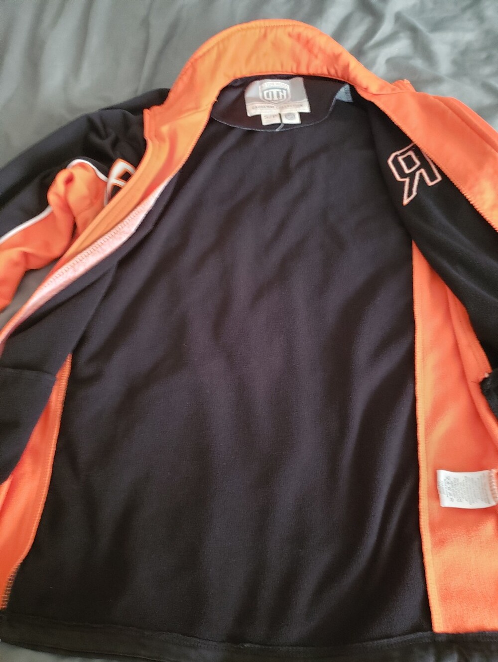 ๐ Philadelphia Flyers Jacket ๐ - Picture 8 of 8